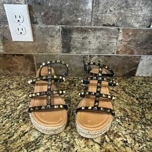 Studded Black and Gold Women's Sandals Size:9